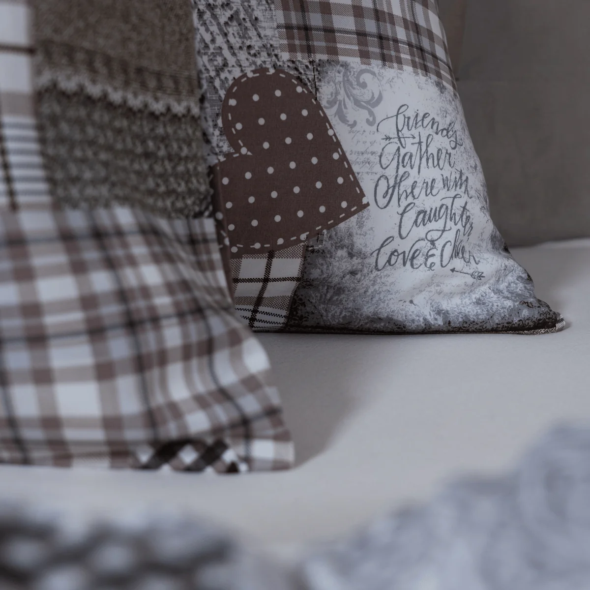 Zelesta Comfort Design Kissenbezüge Set von 2 - Patchwork Hearts - Image 4