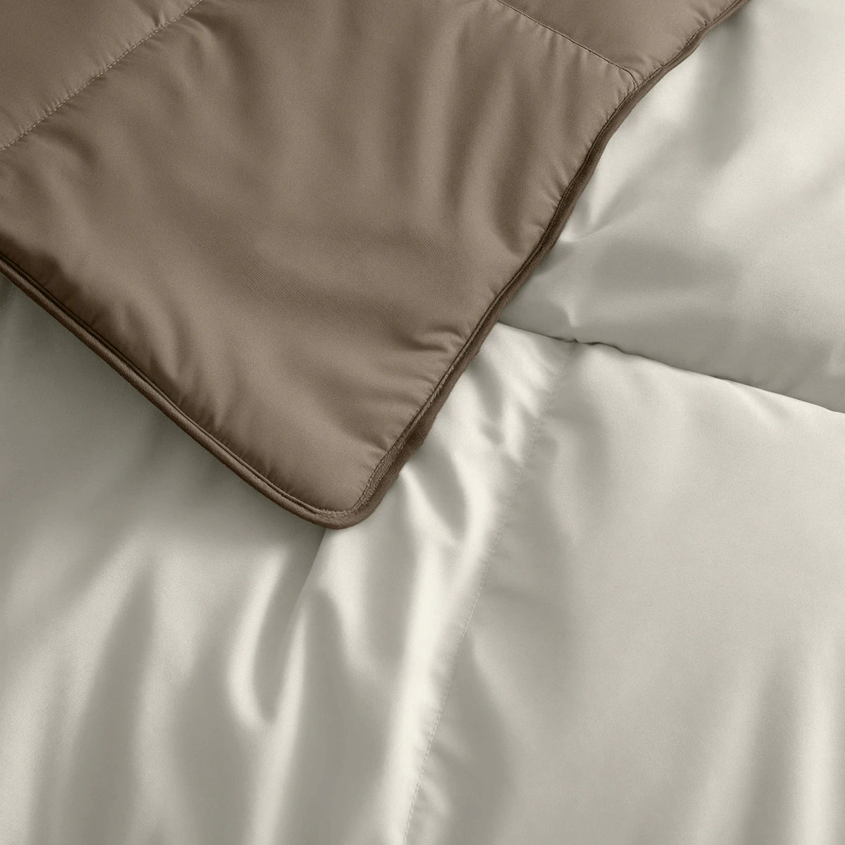 Zelesta Deluxe Duo Perkal-Baumwolle Bettdecke - Taupe & Creme - Image 4