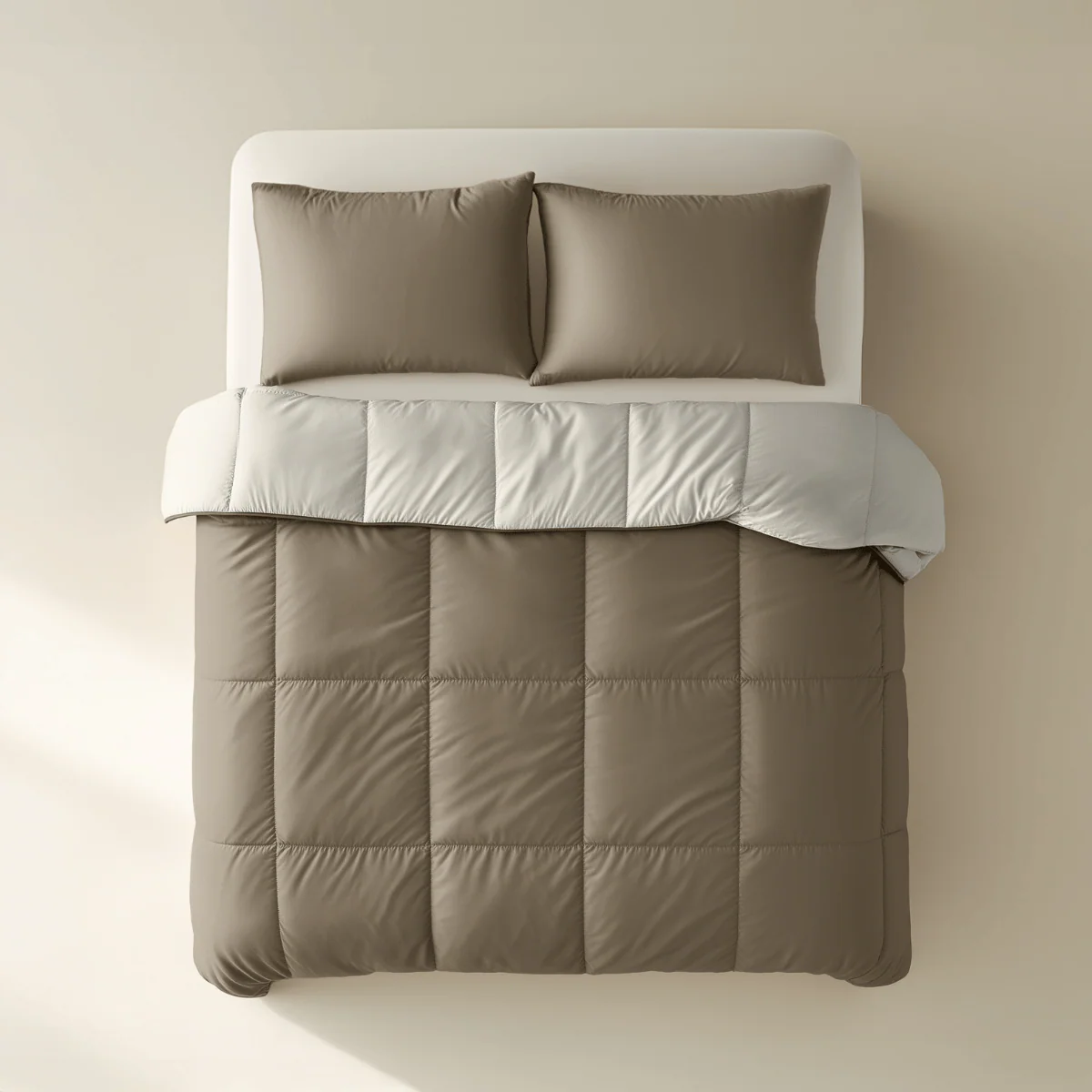 Zelesta Deluxe Perkal-Baumwolle Bettdecke - Taupe & Creme - Image 3