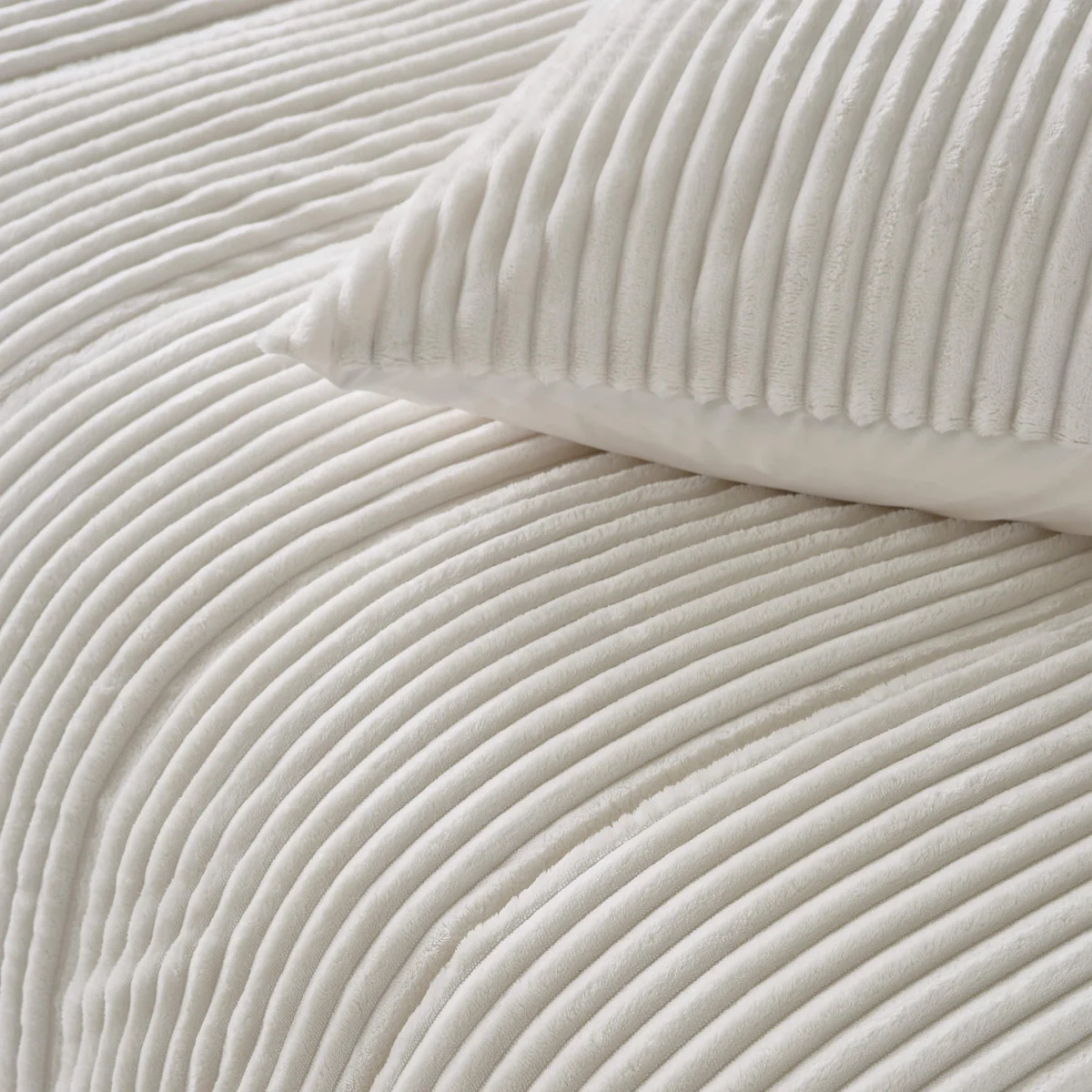 Zelesta Teddy Groovebed - Off White - Image 10